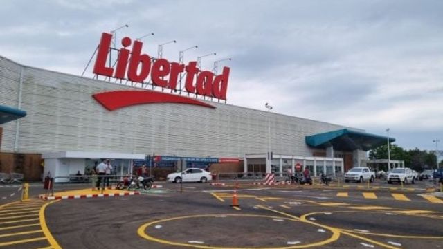 La Anónima desembarca en Posadas tras comprar el Hiper Libertad en medio de un ajuste.
