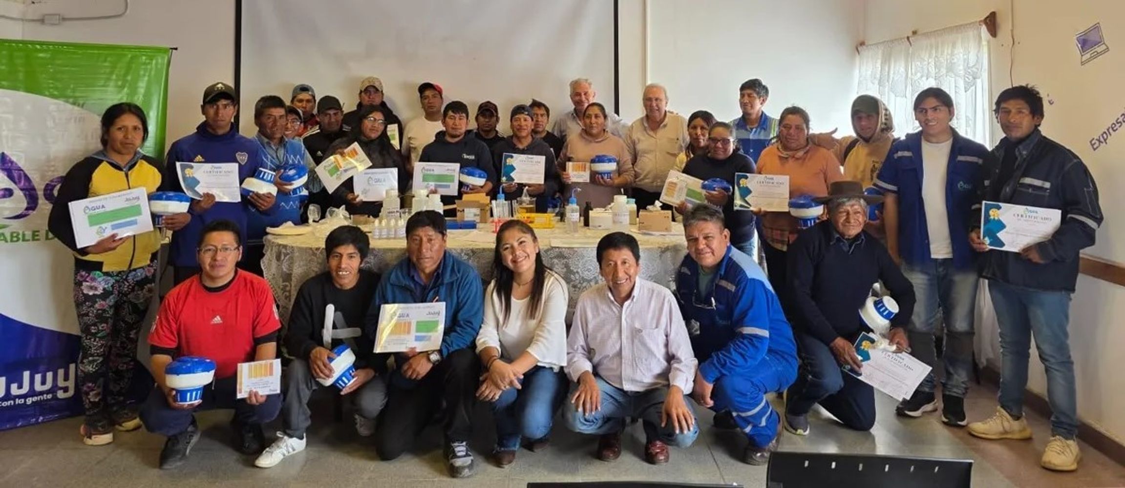 La jornada de capacitación en Abra Pampa se extendió durante todo el día y estuvo orientada a fortalecer los conocimientos técnicos y sociales para garantizar un servicio de calidad en toda la provincia.