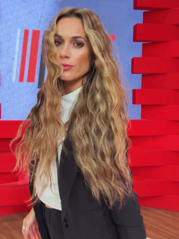 Chechu Bonelli arrasó con un look sastrero y marcó tendencia en la temporada otoño