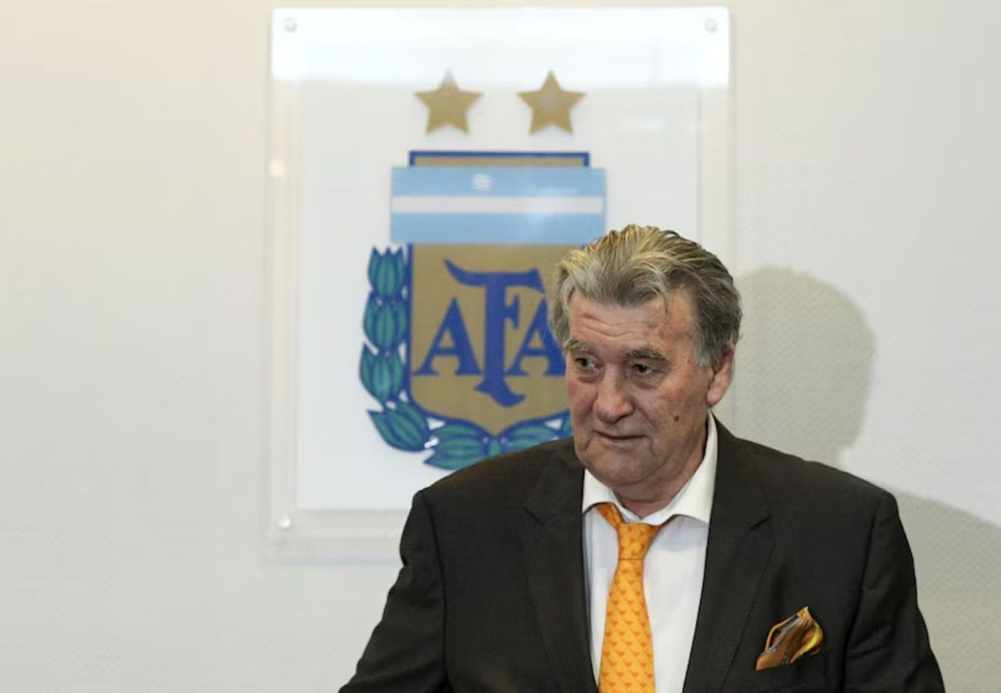 Armando Pérez.