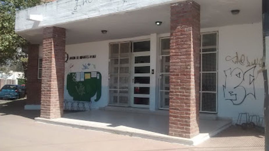 Denuncian que una mamá se quedó con la plata de las camperas de egresados en un jardín: "Dijo que le hackearon el celular"