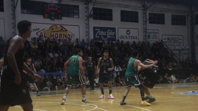 Altense supero a Ateneo como visitante. 