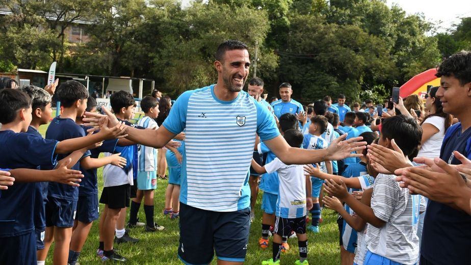 A por su mejor regalo de cumpleaños: el "Lobo" jujeño visita a Tristán Suárez