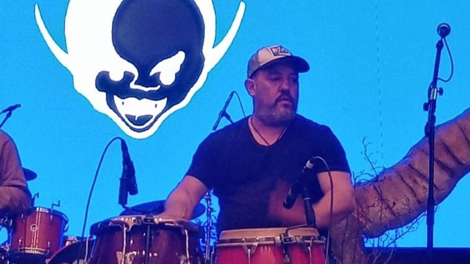 El conmovedor mensaje de Luli Bass tras la muerte de Daniel Buira, baterista de Los Piojos