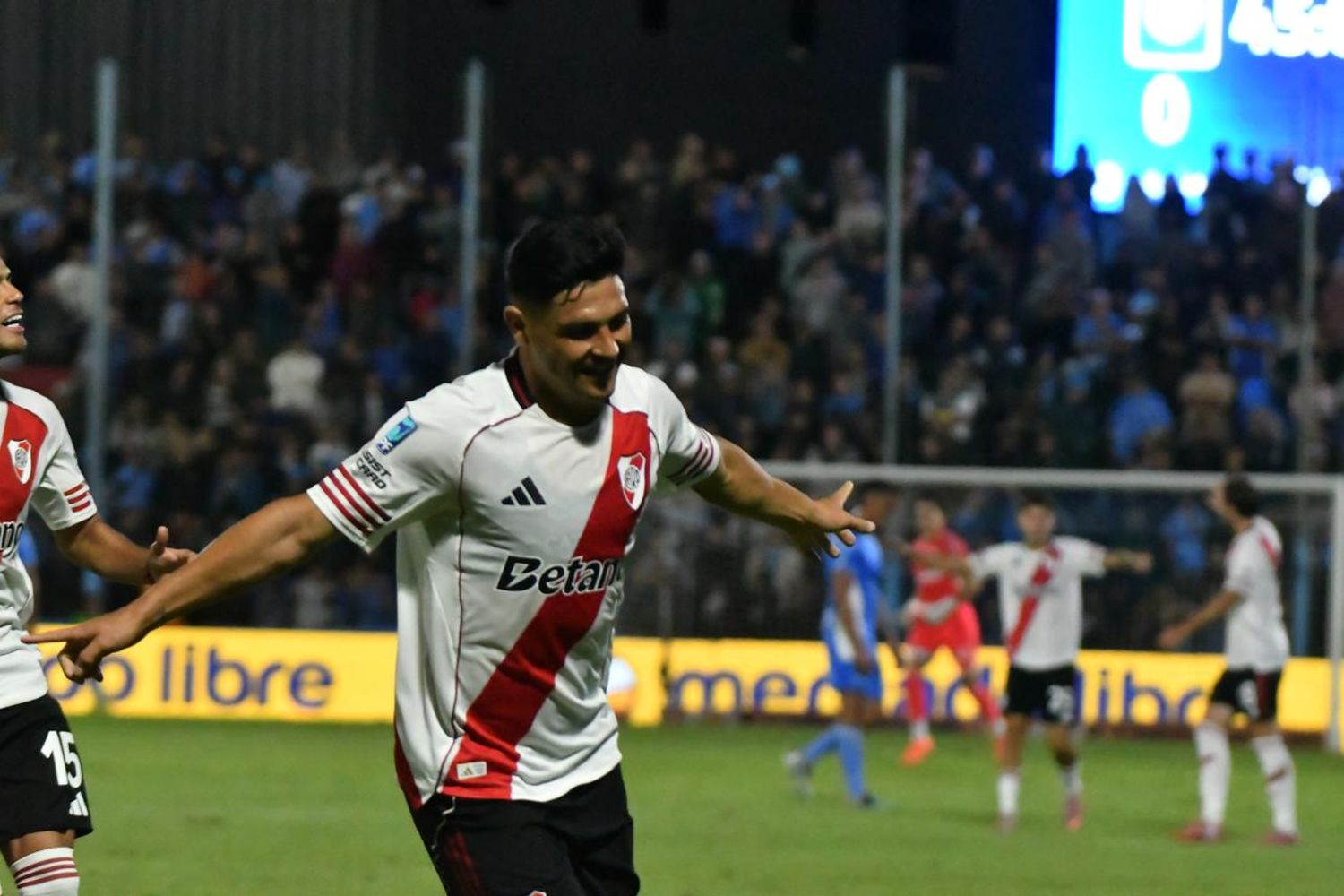 River le ganó a Estudiantes 2 a 0 en Río Cuarto.