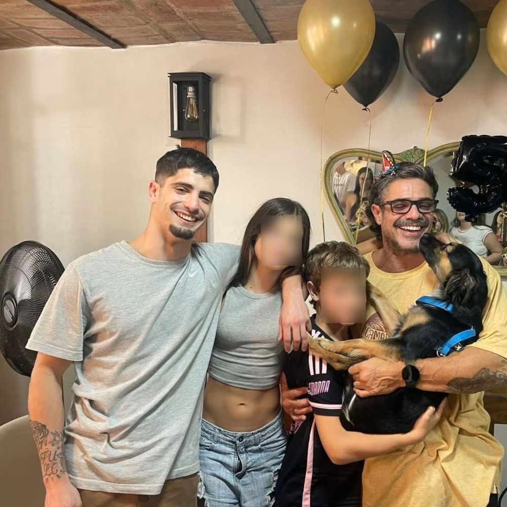 Luciano Castro y sus hijos