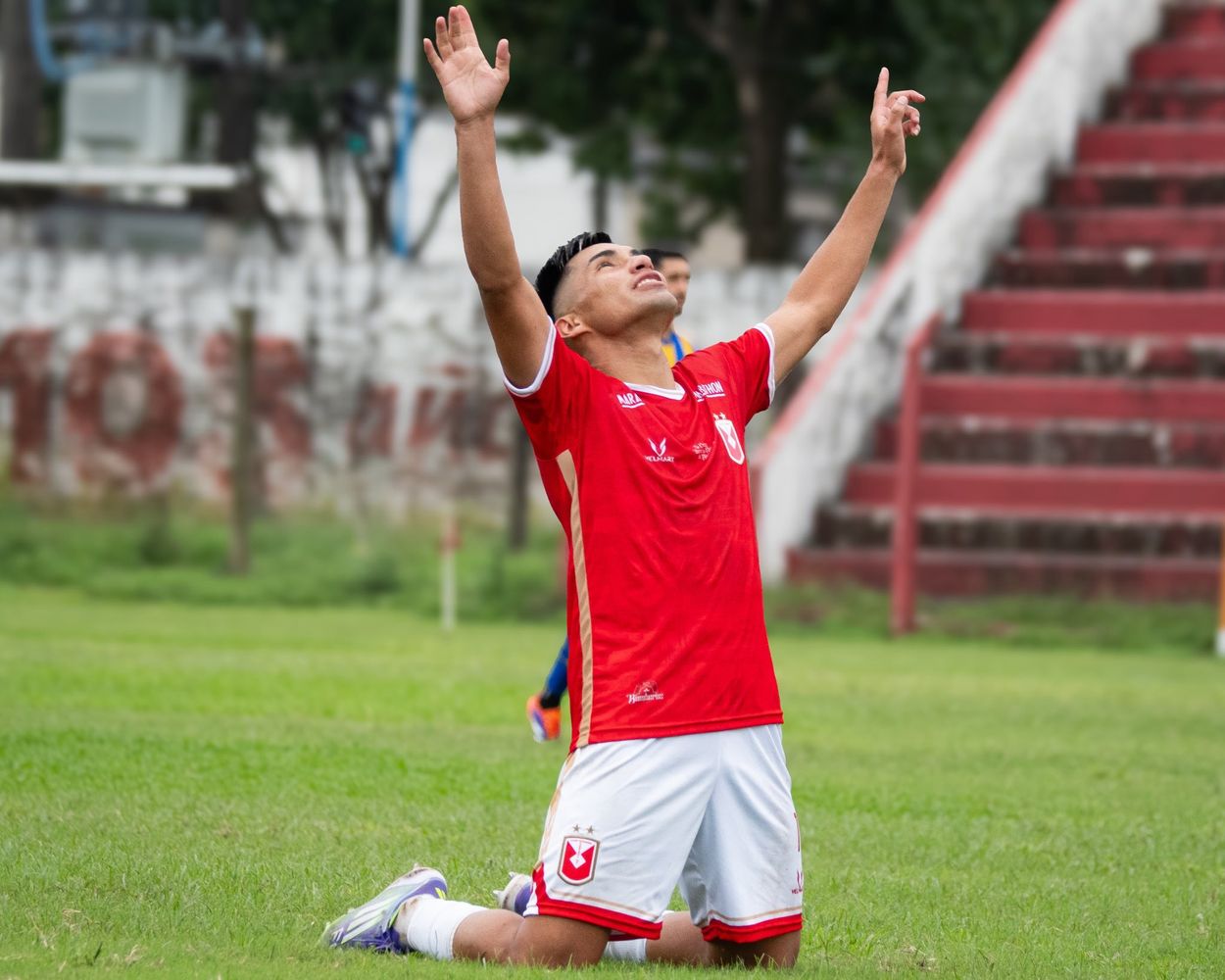 El autor del gol de Tucumán Central Brahian Collante