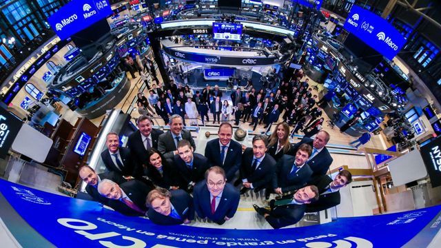 Banco Macro celebró este martes en Wall Street dos décadas de permanencia ininterrumpida en el New York Stock Exchange (NYSE).