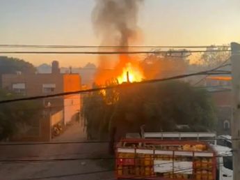Explosión y alarma en Merlo: se incendió un depósito de garrafas y hay heridos