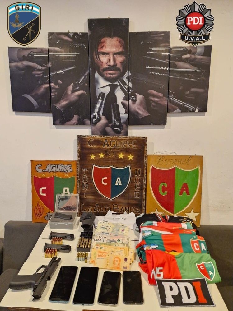 Celulares, armas de fuego y dinero efectivo: parte del material secuestrado en los allanamientos de la PDI.