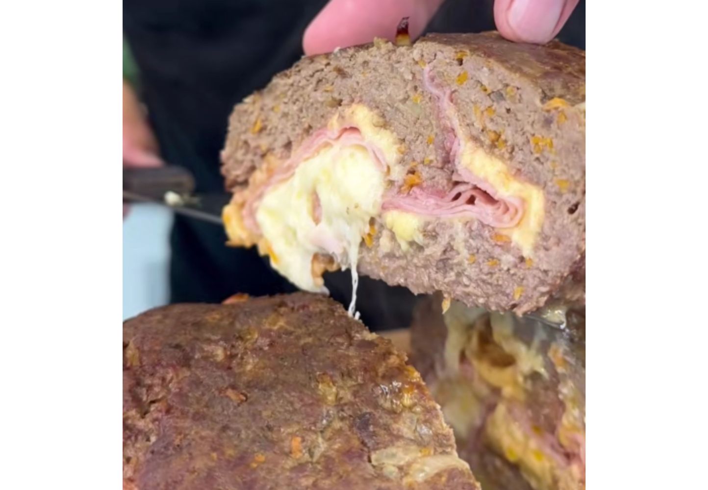 Así queda el pan de carne por dentro.