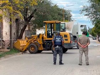 Macabro: encontraron un feto dentro de un frasco en la basura en Córdoba