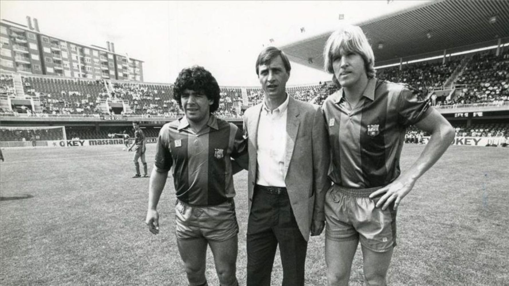 La leyenda alemana que enfrentó a Diego Armando Maradona.