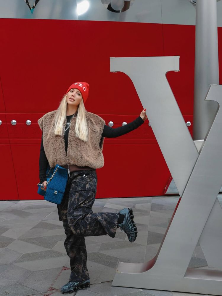 Wanda Nara marcó tendencia con un chaleco de piel y dio cátedra de estilo con el accesorio de la temporada