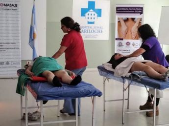 Oncomasaje: una herramienta terapéutica que busca mejorar la calidad de vida de pacientes oncológicos