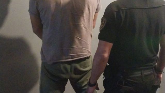 Posadas: detuvieron a un hombre en Itaembé Guazú acusado de intento de abuso y ataque con cuchillo.