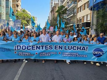 Reclamo docente en Córdoba: qué condiciones pone UEPC y la suba que Llaryora analiza