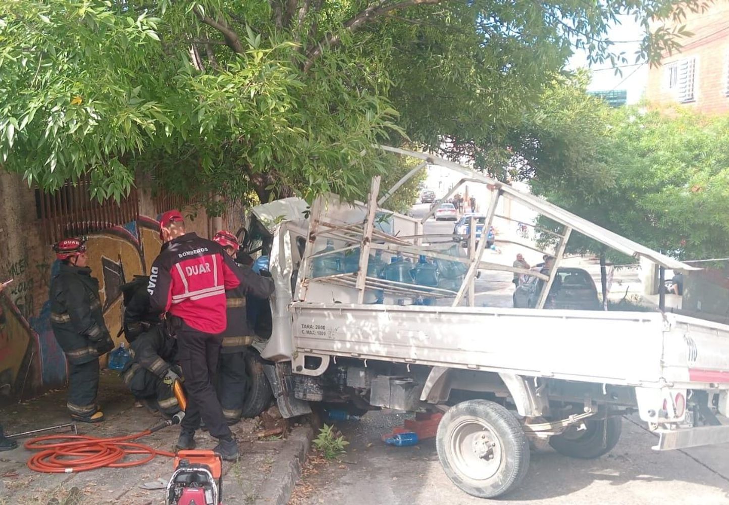 Las imágenes del siniestro vial en barrio Cofico.