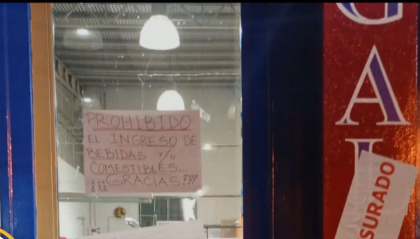La Municipalidad clausuró un bar en Villa Azalais.