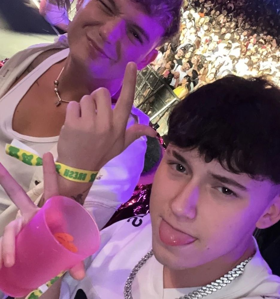 Ian Lucas hermano