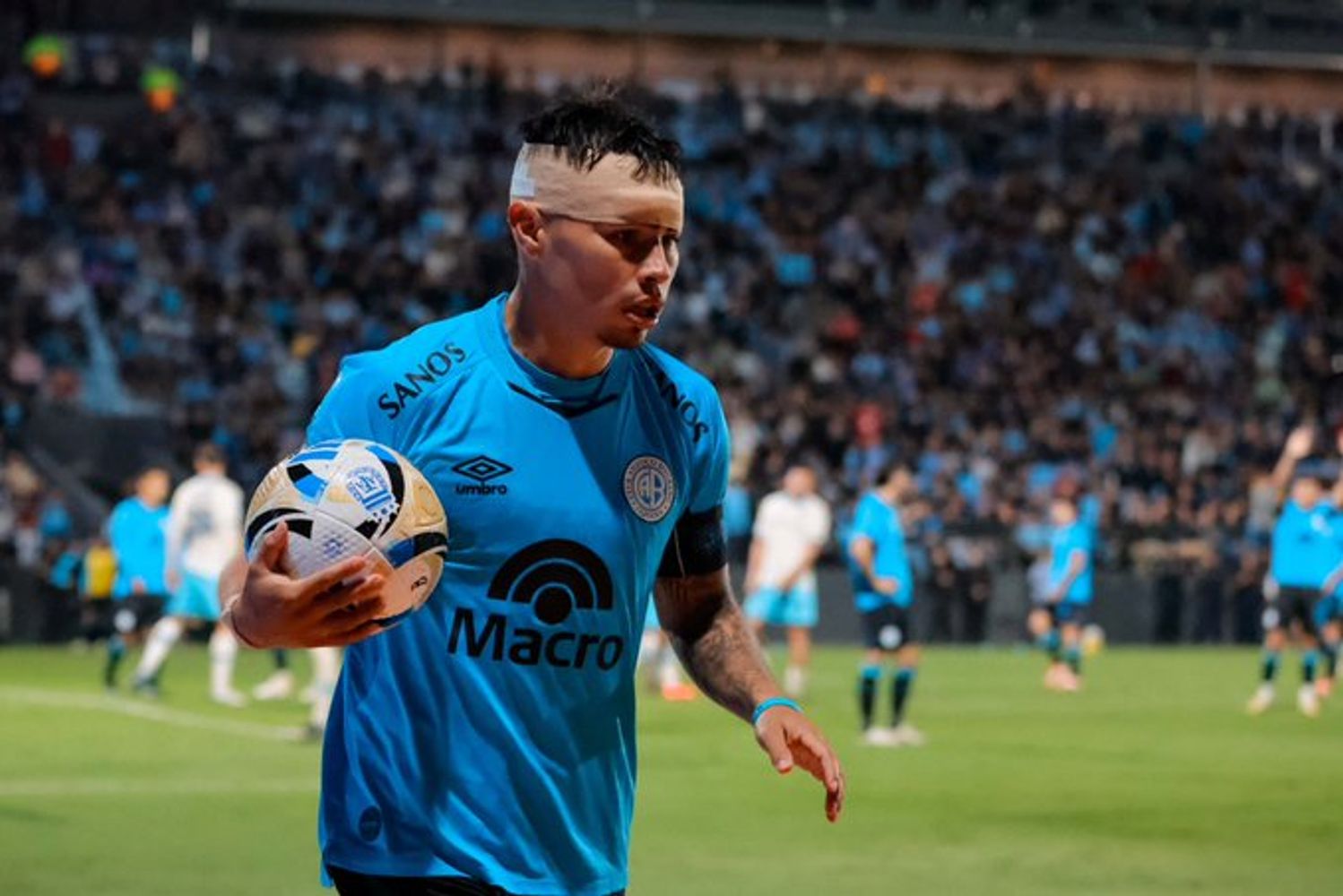 Lucas Zelarayán, uno de los dueños de la pelota en Belgrano, también para Copa Argentina.