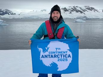 La nueva aventura que realizó el argentino que recorrió todos los países del mundo: "Atravesé olas de siete metros"