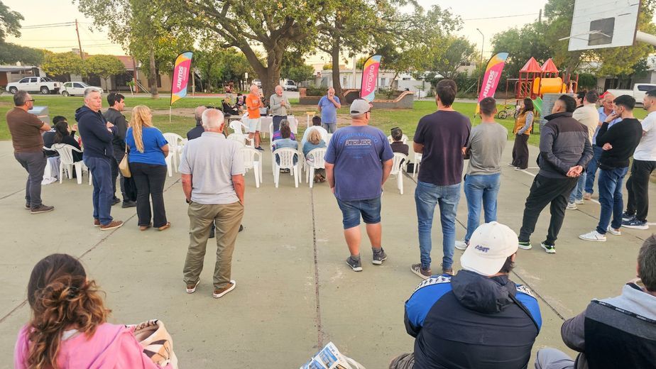 Se realizó la Radio Abierta por los 50 años del golpe de Estado en la Plaza de los Homenajes