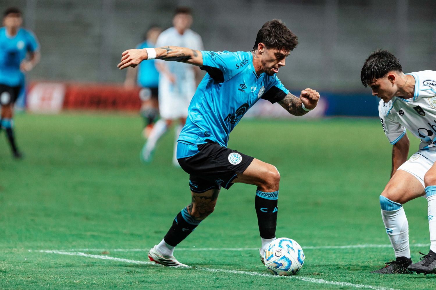Emiliano Rigoni perfila como titular.