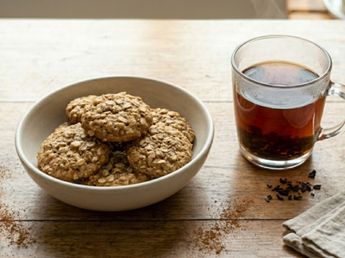 Galletitas de avena y manzana: la receta saludable y exprés para resolver las meriendas