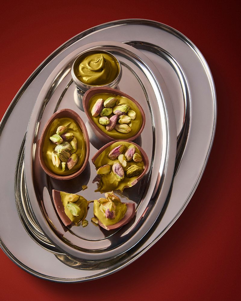 El huevo de pascua de pistacho.