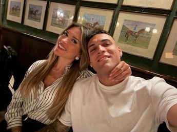 Camiseta "cropped" y accesorios de lujo: la lección de estilo con la que Agus Gandolfo, pareja de Lautaro Martínez, conquistó el Mundial 2026
