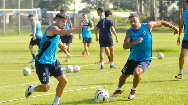 La tabla de posiciones de la Zona B muestra un grupo compacto en la cima: Chicago, Gimnasia y Tiro y Atlético Rafaela lideran con 10 puntos, mientras que el “Lobo” jujeño integra el grupo de equipos con 9 unidades.