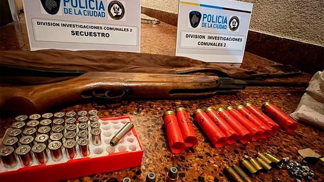 Detuvieron a un vecino que disparaba desde su balcón en Recoleta, pero fue liberado.