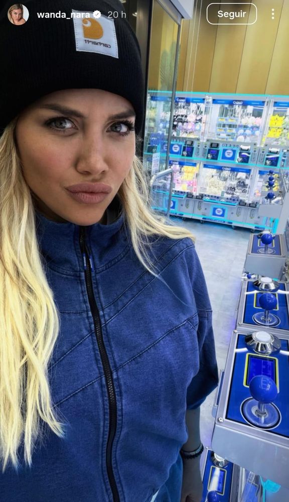 Wanda Nara se sumó a la tendencia denim y arrasó con un accesorio indispensable para este otoño