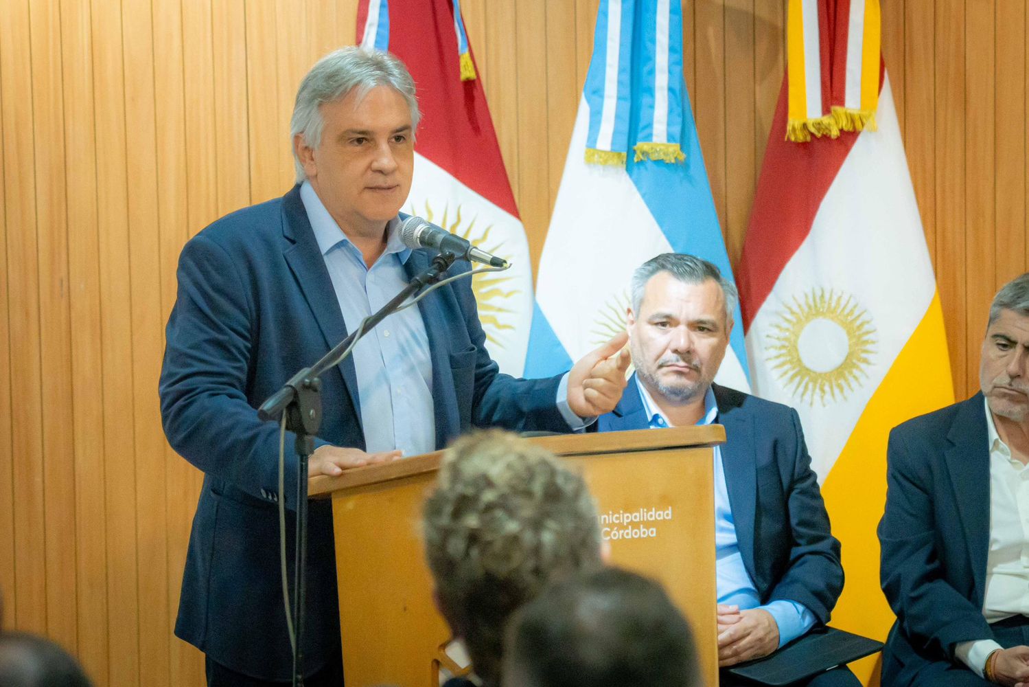 Martin Llaryora, plan de alumbrado público.