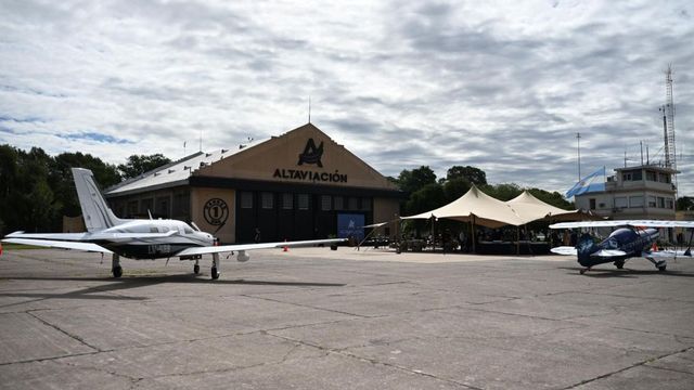 Altaviación inauguró su hangar en Fadea.