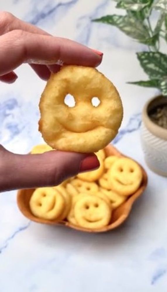 Cómo hacer caritas de papa versión caseras: el truco para que queden iguales a las del supermercado