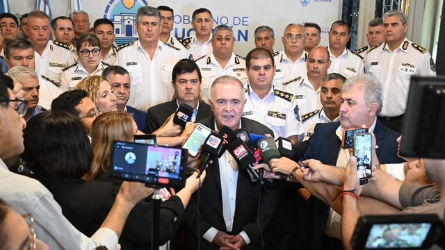 Osvaldo Jaldo dijo que Tucumán aún no definió postura sobre la Ley de Glaciares.