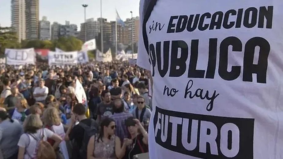¿Hay clases en Rosario? Paro total de 72 horas en la UTN y la UNR para cerrar marzo