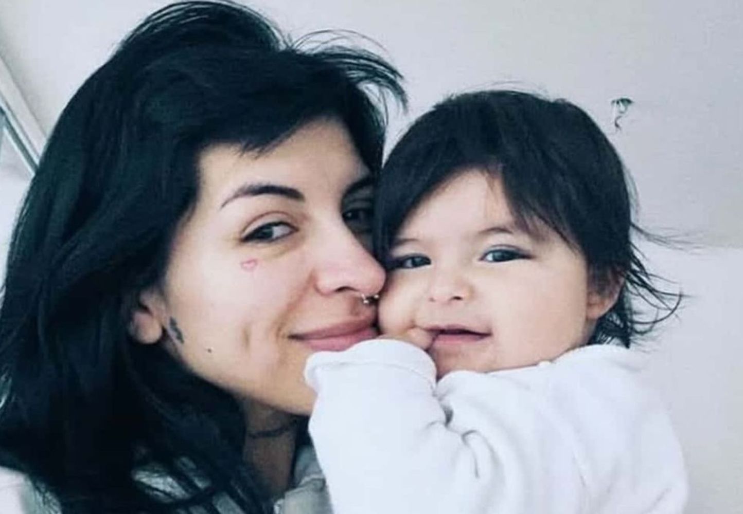 Cazzu recibió un bozal legal en medio de su conflicto con Christian Nodal: "Me toca vivir cositas en silencio"