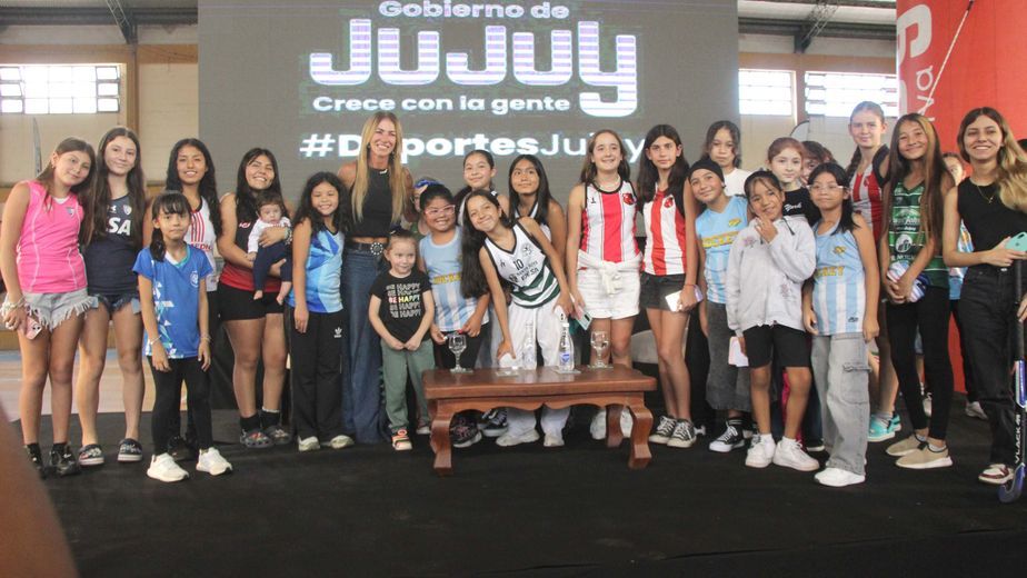 Un inspirador mensaje de liderazgo y resiliencia dejó en Jujuy la "leona" Magui Aicega