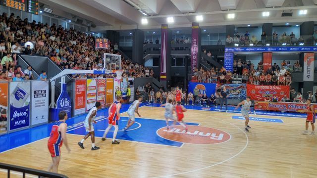 El estadio “Federación de Básquet" se convirtió en una fortaleza para los “Cóndores” durante toda la temporada, siendo reconocido por el equipo como su "jugador número seis".