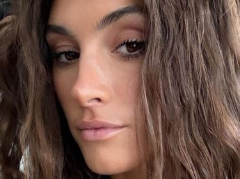 Adiós minibag: Lola Latorre desbloqueó una nueva tendencia y arrasó con la cartera XL de la temporada