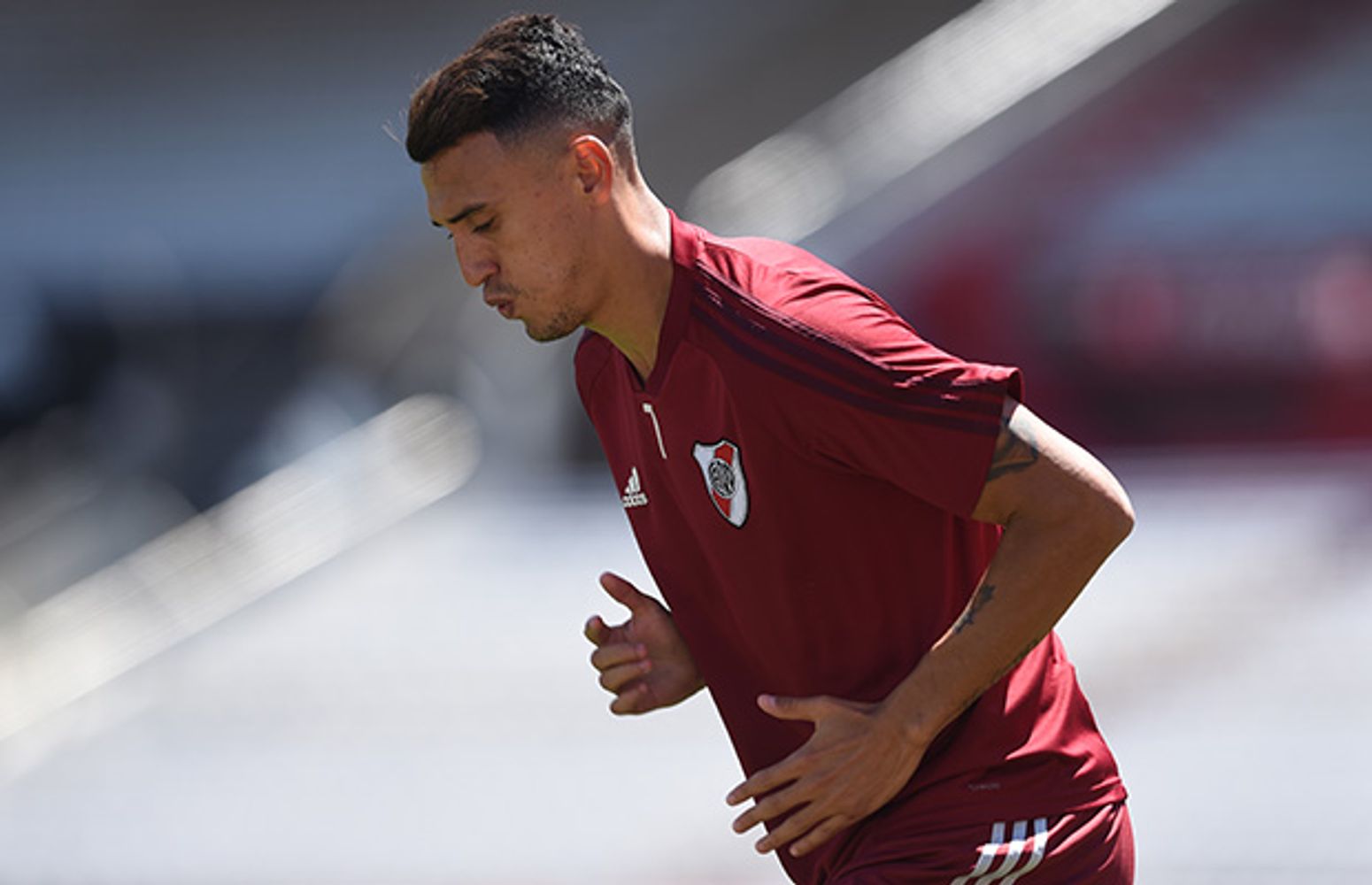 Matías Suárez con la camiseta de River.