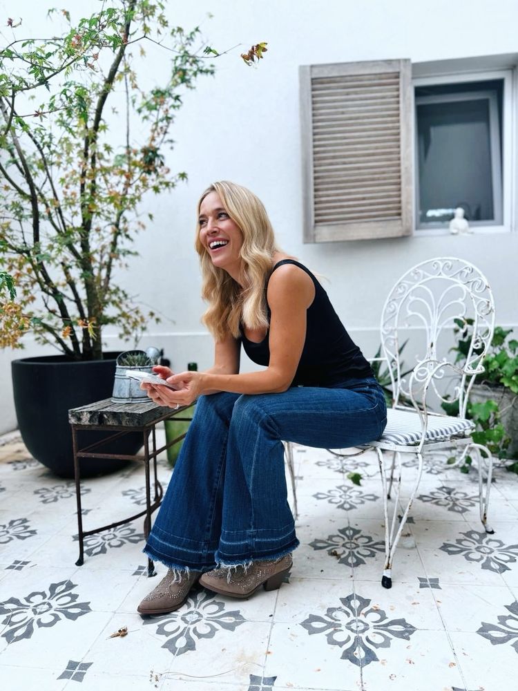 Luisana Lopilato eligió las botas más top de la temporada y marcó tendencia