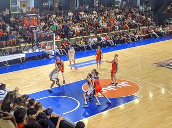 Malas decisiones bajo presión condenaron a Jujuy Básquet a una increíble derrota