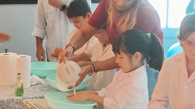 El cuidado del agua llegó a las aulas de La Carrera.
