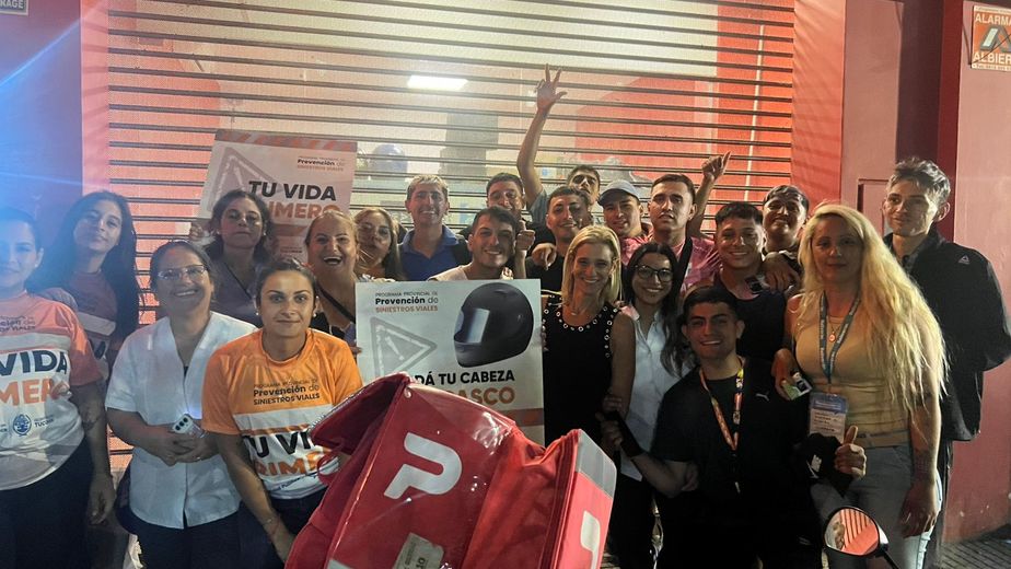 Salud salió a la calle para reforzar la prevención vial entre repartidores