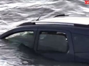 Una mujer cayó con su camioneta al Río de la Plata mientras su hija dormía: el dramático rescate en plena Costanera
