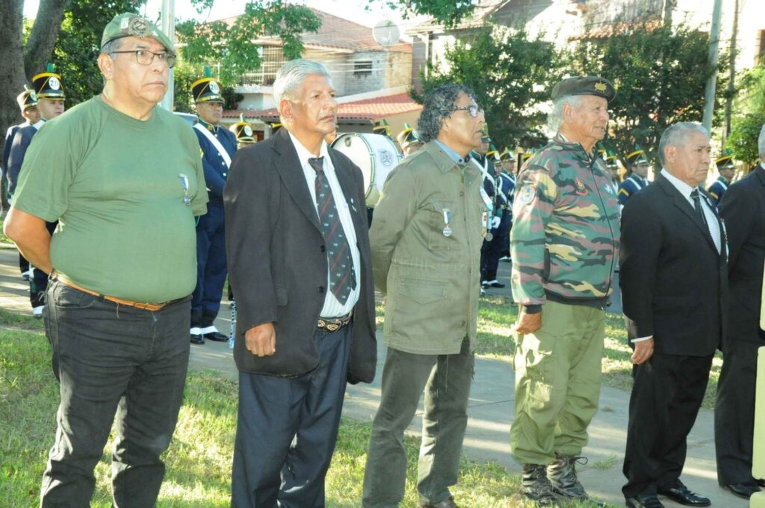 Integrantes de las entidades jujeñas que agrupan a excombatientes y veteranos de guerra fueron homenajeados en el acto oficial realizado este jueves.